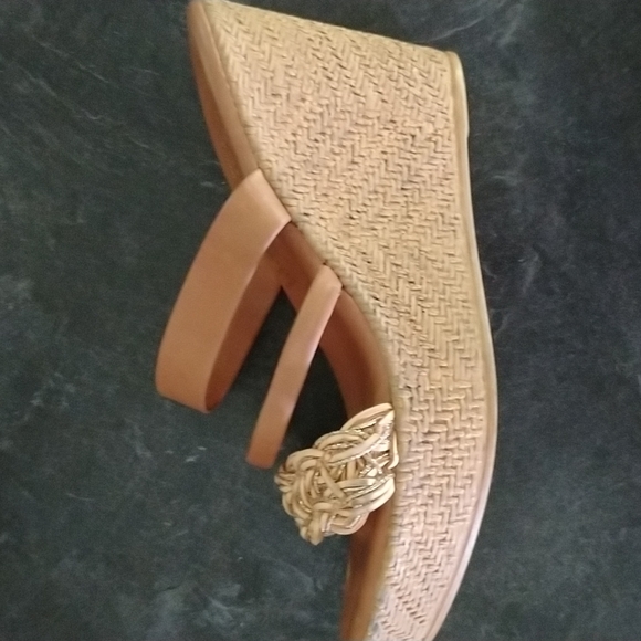 Wedge tan/ beige sandals - Picture 2 of 3